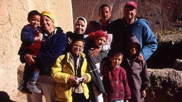 World's Apart - Familles d'Ailleurs